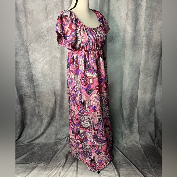 Pink, Red, Purple, White, Black Print Empire Waist Maxi Dress with Side Slits - Picture 4 of 9